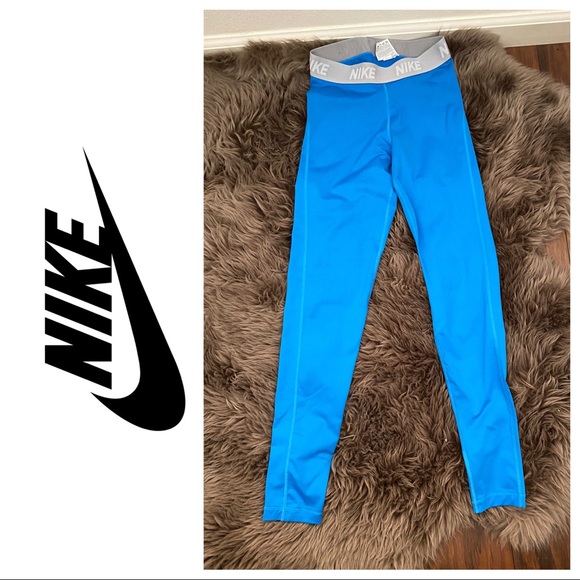 Nike Pants - NIKE PRO Full Length Leggings 💙